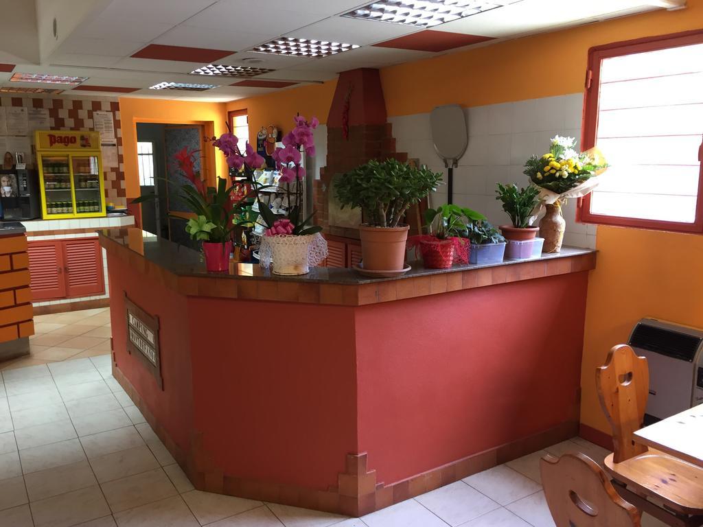 Camping Montorfano Exteriér fotografie