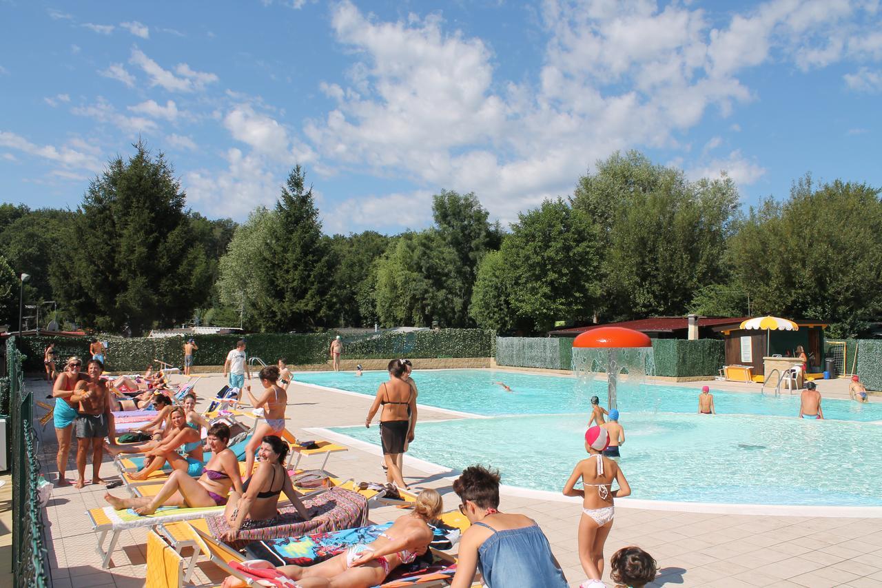Camping Montorfano Exteriér fotografie